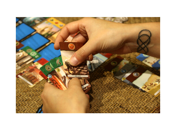 7 Wonders Duel Brädspel - Svensk 